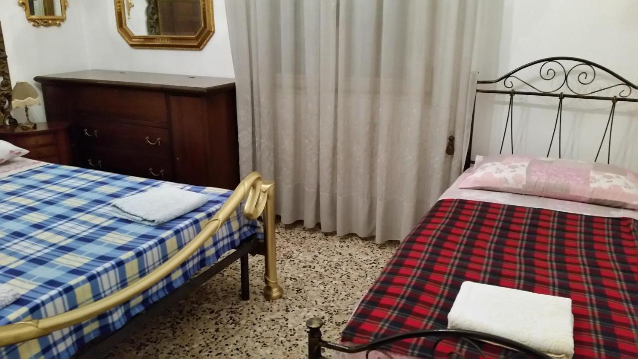 Casa Gramsci Bed & Breakfast Modena Eksteriør bilde